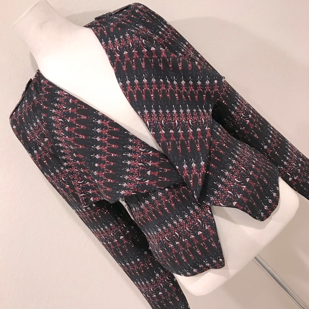 H&M Draped Front Style Blazer Abstract Print ❤️